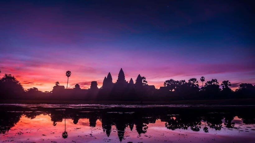Angkor Wat: Sunrise: Ta Prohm and Bayon Temple Tour - Before dawn at Angkor Wat: what the sunrise timing really changes
