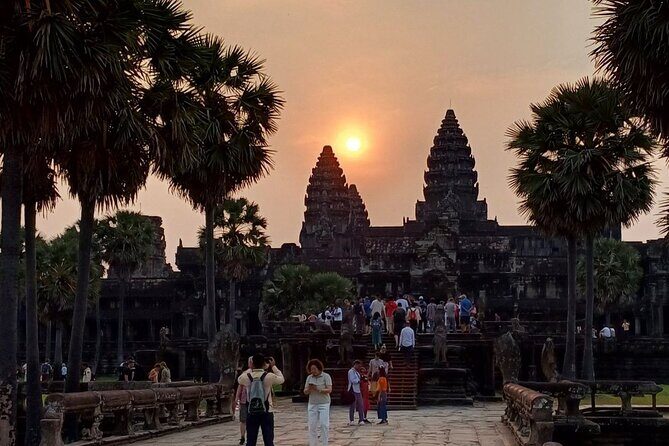 Angkor Wat Sunrise Tour - Angkor Thom South Gate: The Moment Before the Faces