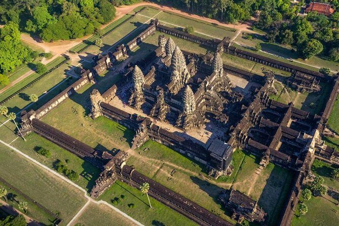 Angkor Wat Sunset Tour - Angkor Wat first: the temple that sets the tone