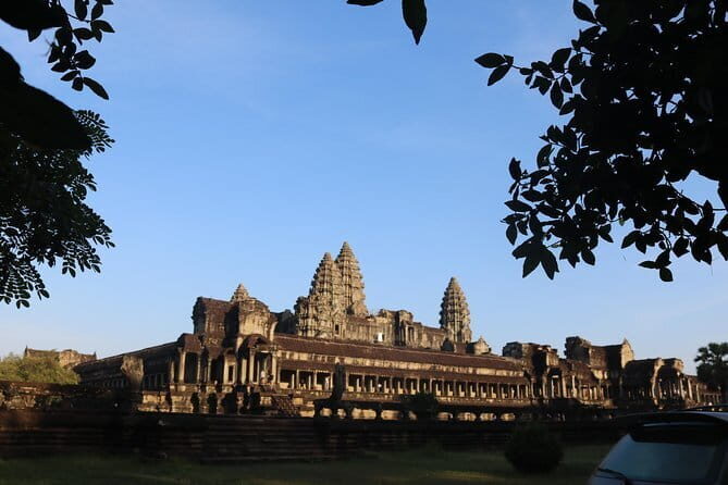 Angkor Wat Tour deutsch - Sonnenaufgang | Private Führung - Value check: $50 plus the Angkor Pass