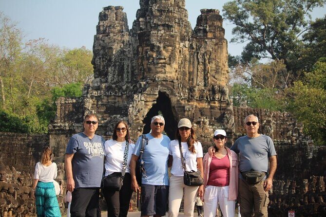 Angkor Wat Tour, Explore The Main Temples With Tour Guide - Tonle Om Gate and the Causeway Stop at Angkor Thom