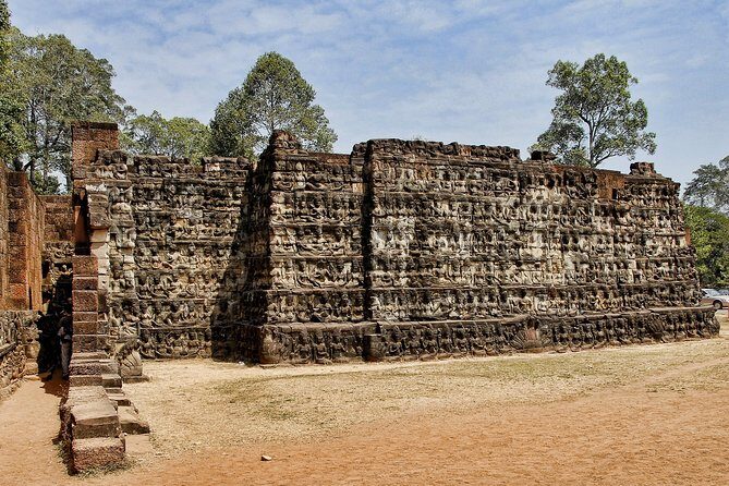 Angkor’s Finest Examples in Brief - Tickets, dress code, and walking: the practical stuff that decides your mood