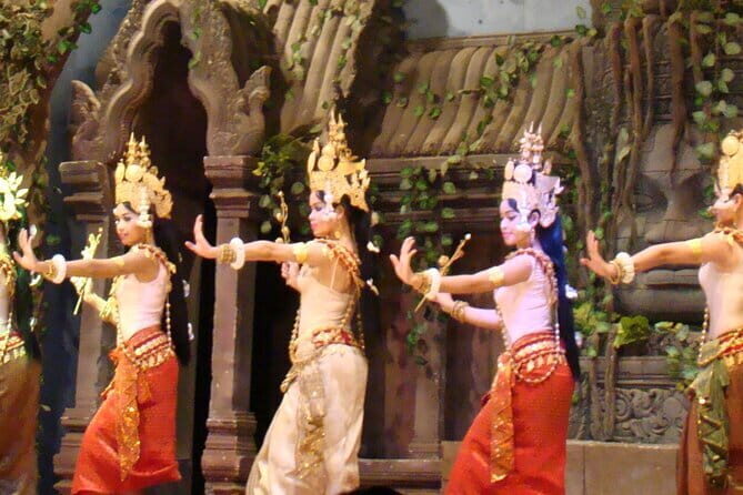 Apsara Dance Performance Including Buffet Dinner and Hotel Pickup - Apsara dance show: classical and folk on one stage