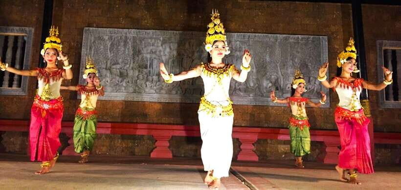 Apsara Dance Show with Dinner by Tuk-Tuk Roundtrip Transfer - The five performances: how to follow the story without feeling lost