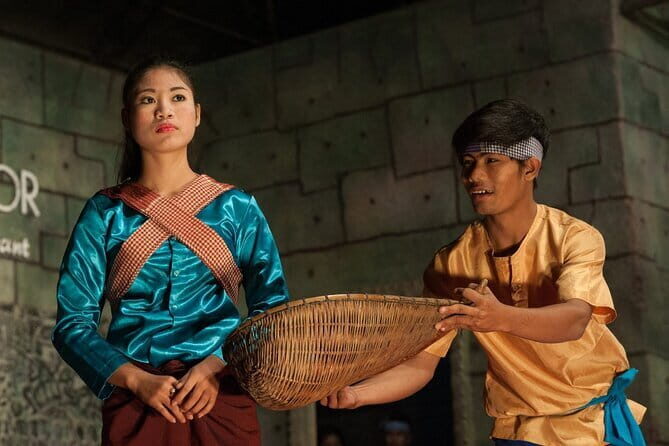 Apsara Dancing Show with Buffet Dinner Free Hotel Pick up - How the 6:30 pm Apsara dinner show fits your Siem Reap evening