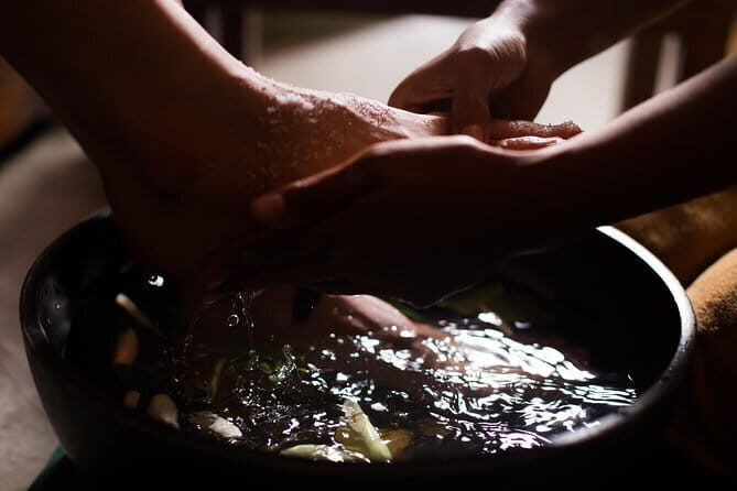 Apsara Indulgence 4 Hands Massage in Phnom Penh - The massage itself: how the 4 hands style feels