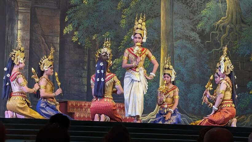 Apsara Performance Including Buffet Dinner & Hotel Pick up - What Apsara dance is really showing you
