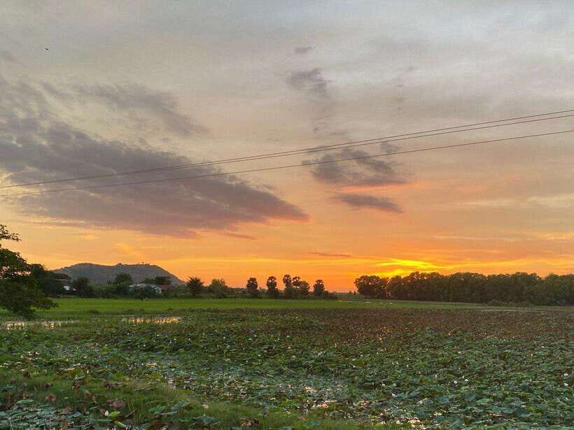 Authentic Siem Reap: Tuk Tuk Countryside and Sunset Tour - Picking Up and Getting Oriented in Siem Reap
