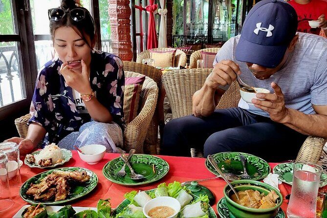 Authentic Walking Food Tour with Local Guide - A 4:30 pm food walk that starts at the National Museum