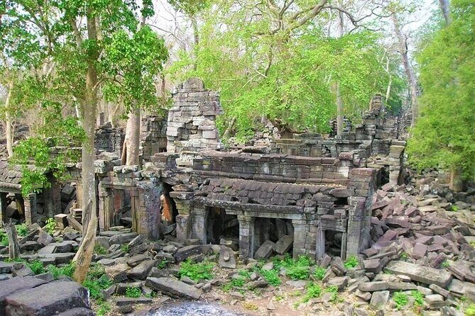 Banteay Chhmar Temple & Silk Farm Private Day Trip from Siem Reap - Guides and Driving: What You Can Expect