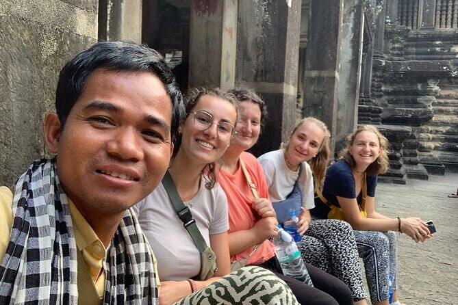 Banteay Srei Temple and Kompong Phluk Village Private Tour - Your guide experience: Chuop’s mix of humor and history