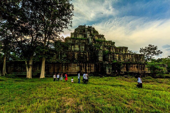 Beng Melea & Koh Ker Temples Small-Group Tour - Beng Mealea: tangled ruins, jungle texture, and your picnic break
