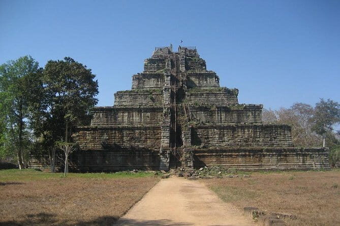Boeng Mealea & Koh Ker temples (Siem Reap to Preah Vihear) - Koh Ker’s Seven-Level Pyramid: The View That Changes Everything