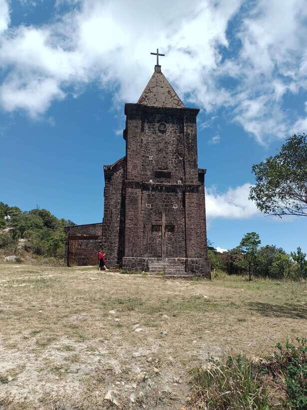 Bokor mountain, Pepper plantation and Man-made lake - Brateak Krola Lake: a man-made stop with heavy context