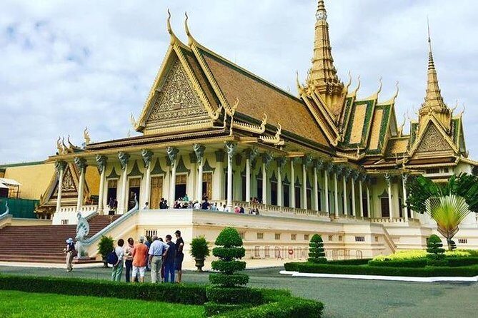 Cambodia 7 Days Private Tour from Angkor Temples to Coastline - Siem Reap airport pickup and your first easy day