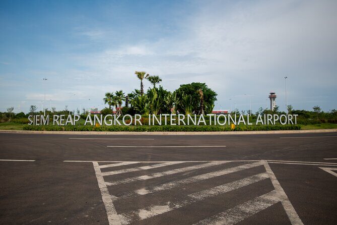 Cambodia Taxi Services 100% Private - Why This Private Taxi Works So Well for Siem Reap Arrivals