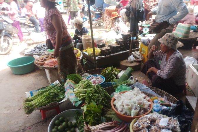 Cambodian Art Tour in Siem Reap Including Apsara Show with Optional Angkor Tour - Pickup times and the optional Angkor Wat add-on