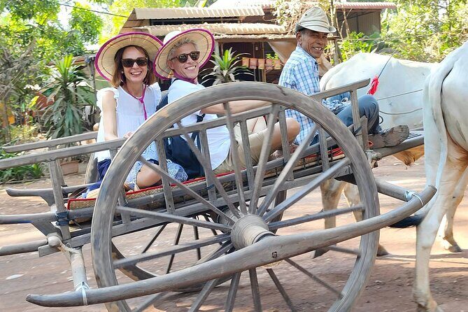 Cambodian Cooking Class and Oxcart Ride with Local Village Tour - Getting picked up by tuk-tuk and meeting your chef