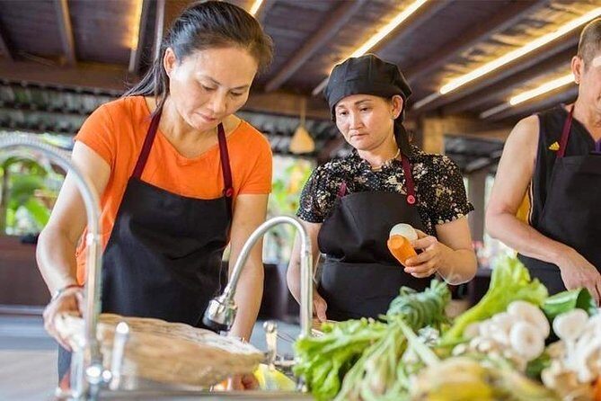 Cambodian Private Cooking Class at a Local's Home - Inside the kitchen: Khmer spice secrets and real instruction