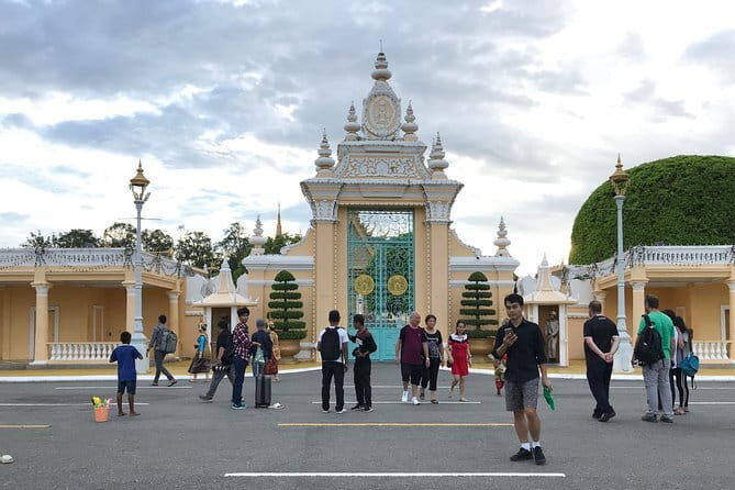 Classic Phnom Penh City Full Day Tour - Champey Academy of Arts: Traditional Performance in a Real Learning Space