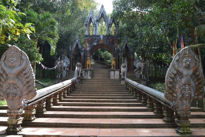 Day Trip to Phnom Kulen Mountain from Siem Reap - Shoes, sandals, and the barefoot gamble on uneven paths