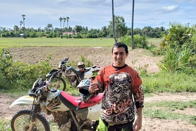 DB 3 Day, 2 Night Dirt Bike Tour Preah Khan & Koh Ker Temples Offroad - Day 2: Koh Ker’s Prasat Thom, Black Temple, and Elephant Temples