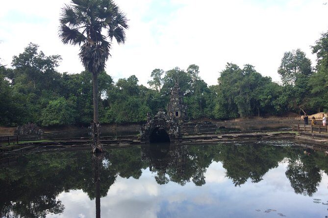Discover Angkor Wat Temples And Phnom Kulen - Day 2: Preah Khan’s calm, Banteay Srei’s carvings, and Pre Rup’s tall towers