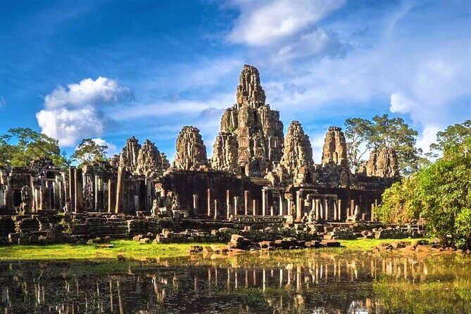 Discover Cambodia 8 Days from Siem Reap to Koh Trong -Phnom Penh - Day 5: biking the car-free Koh Trong island and a Mekong dolphins outing