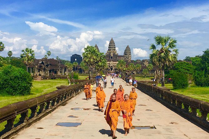 Discover Cambodia 8 Days from Siem Reap to Koh Trong -Phnom Penh - Day 6: Kampong Cham, Cheung Kok village, and Skun spider market