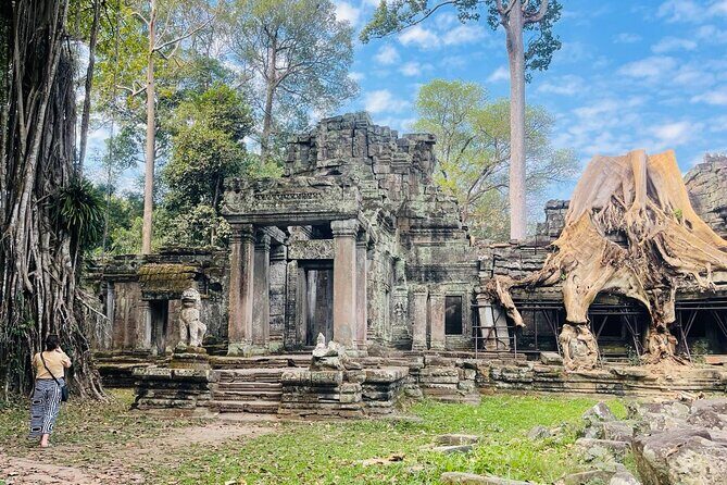 Discover Cambodia’s Heart: Siem Reap to Battambang Tours - Phnom Sampeau bat caves: the sunset show everyone remembers