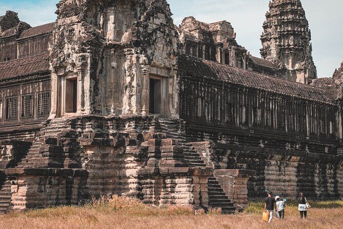 Discover the Tastes Temples and Tales of Authentic Cambodia - Battambang to Siem Reap: street art, market meals, and Chef Nary’s class