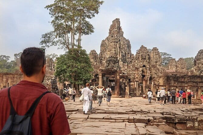 Exclusive Angkor temples and Small group temples tours - Phnom Bakheng sunset: the Khmer mountain temple finish