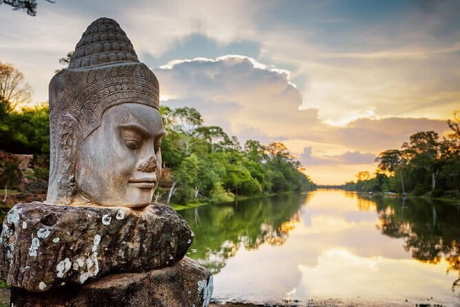 Exclusive Angkor temples and Small group temples tours - Stop 1 to 3: Angkor Thom South Gate, then Bayon’s face towers