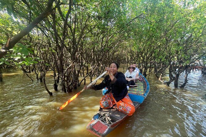 Experience Tranquility: Kampong Phluk Floating Villages Tours - Guides, Humor, and the Value of Good Storytelling