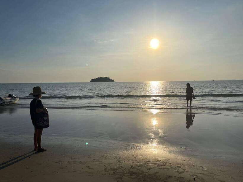 Exploring Sihanoukville: Shore Excursions from Cruise Ports - Your guide experience: English help that keeps the day smooth