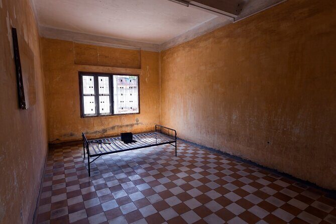 Exploring the Best of Phnom Penh: A Full Day Tour - Adding National Museum and Russian Market Time Without Losing the Plot