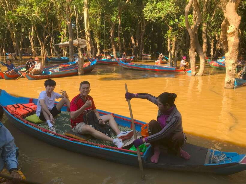Exploring the Enchanting Kampong Phluk Floating Village - Fishing Life You Can Actually See