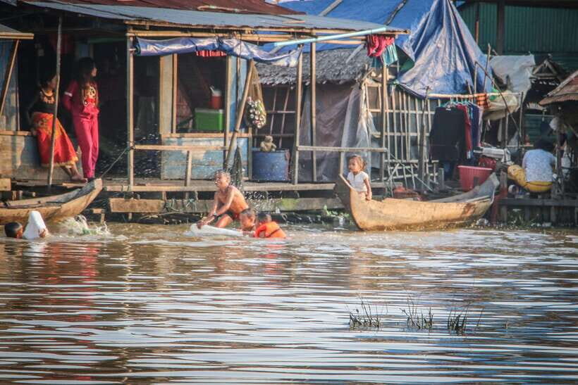 Floating Village and Tonlé Sap Sunset Tour - Boat Time on Small Waterways Before You Reach the Village