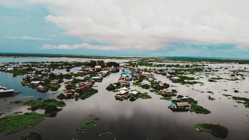 Floating Village and Tonlé Sap Sunset Tour - Sunset Over the Inland Sea: Timing, Weather, and Photo Tips