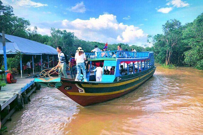 Floating Village-Mangrove Forest Private Tonle Sap Lake Boat Tour - Entering Kampong Phluk: where “home” floats