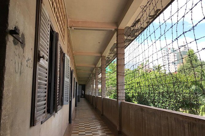 ( Free eSim) Phnom Penh Historical Full Day Tour - Your guide matters more than you think here
