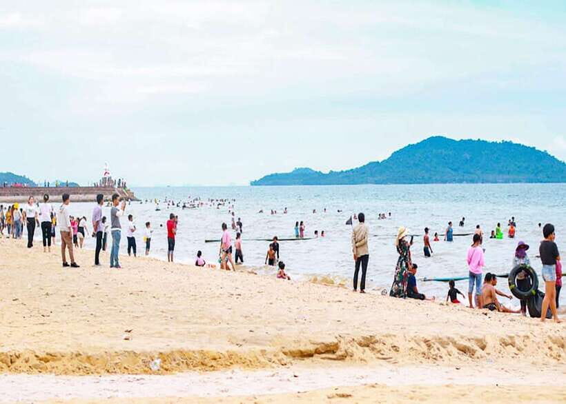 From Phnom Penh: Kampot and Kep Day Trip with English Guide - Kampot River Stroll and French-Colonial Flavor: The Slower Moment in a Fast Day