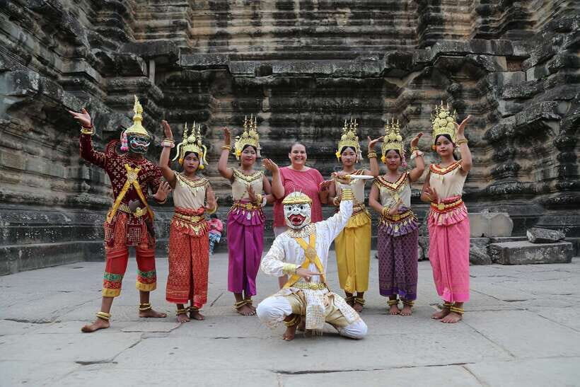 From Siem Reap: Angkor Wat Full-Day Private Tour & Sunrise - What to bring for sunrise and temple walks