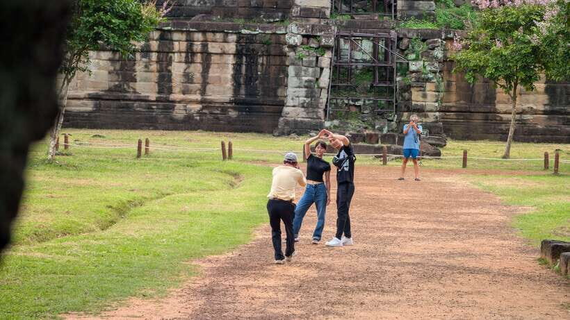 From Siem Reap: Koh Ker and Beng Mealea Private Day Tour - Key things that make this Koh Ker and Beng Mealea day work
