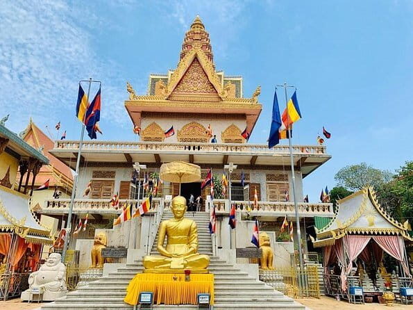 Full-Day Amazing Phnom Penh City Tours - What makes the private guide a big deal