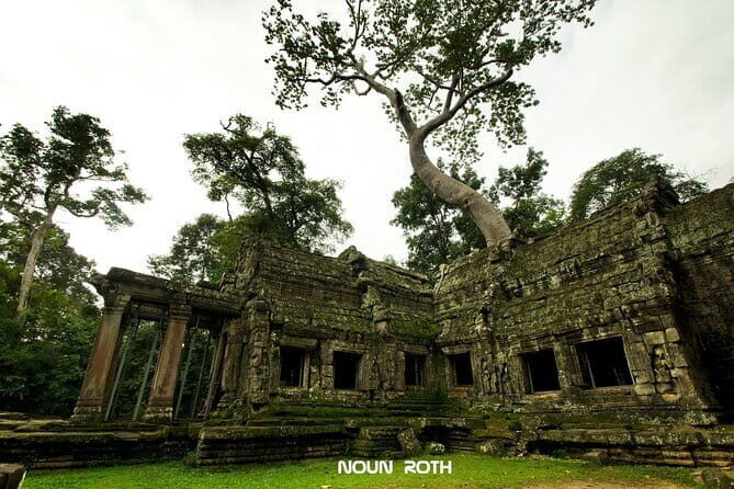 Full-Day Angkor Wat & All Must-See with Banteay Srei Private Tour - Angkor Thom: Victory or Death Gates, Bayon’s Faces, and Faster Photo Stops