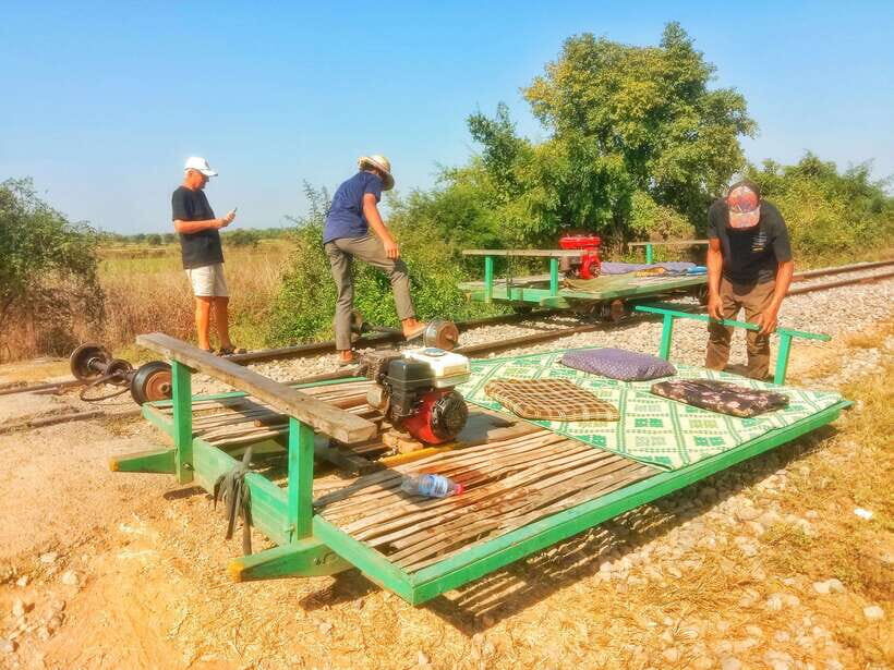 Full-day: Handicraft, Bamboo train, Killing cave, Bat Cave - Battambang pickup and morning rhythm in Krong Battambang