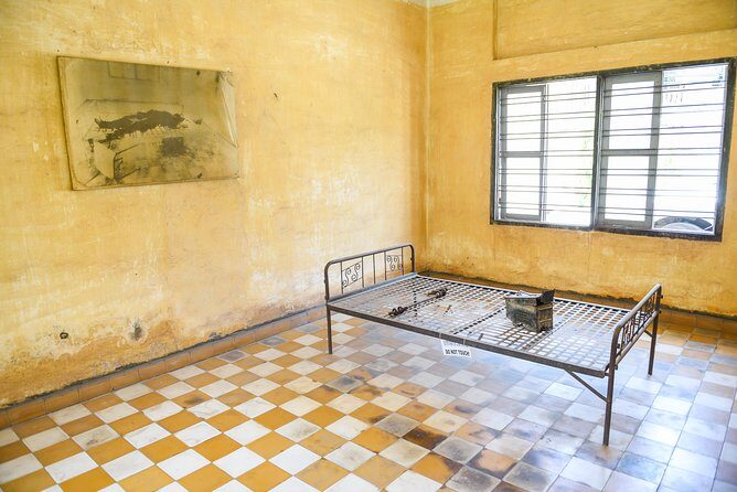 Full-Day Phnom Penh Sightseeing Tour & Killing Field - National Museum: where pre-Angkor artifacts give you needed context