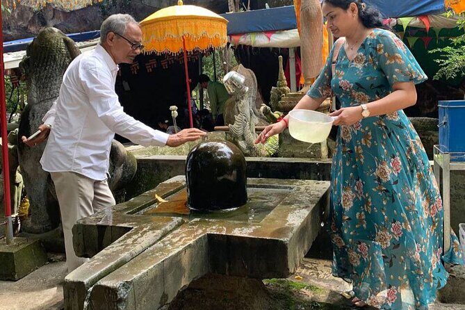 Full-Day Private Tour Phnom Kulen and Waterfalls - Preah Ang Thom: reclining Buddha in a sandstone boulder
