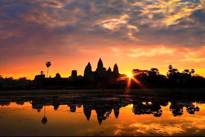 Full-day Private VIP Tour to Angkor Complex - Angkor Thom South Gate: Starting With the Dramatic Entrance